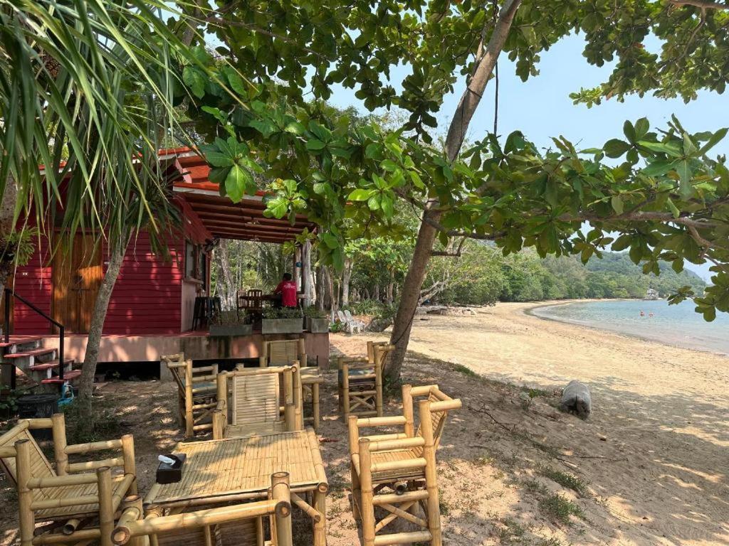 Piman Pu Villa Koh Jum Exteriör bild